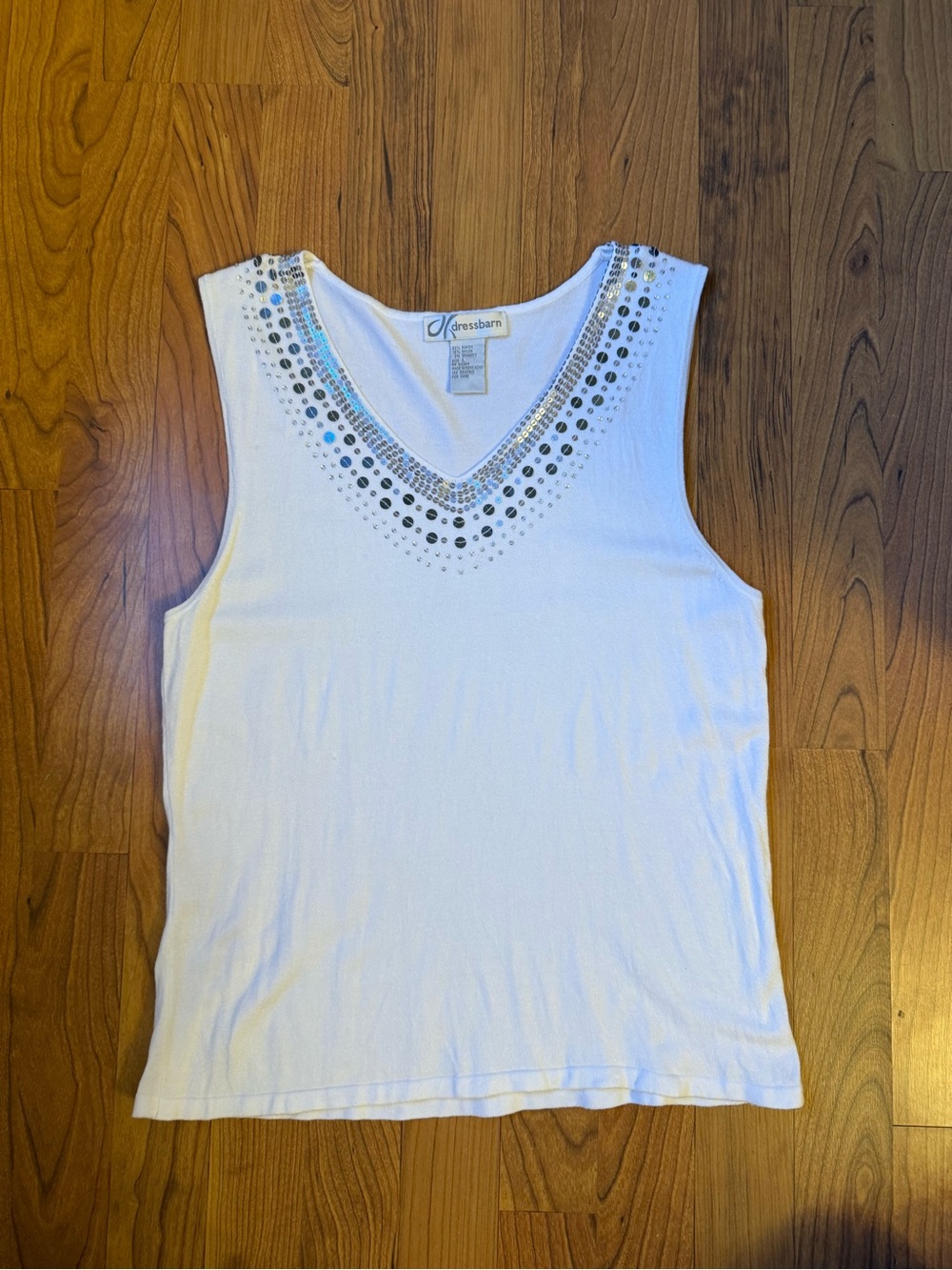 dressbarn White Sleeveless Embellished V-Neck Tank - L